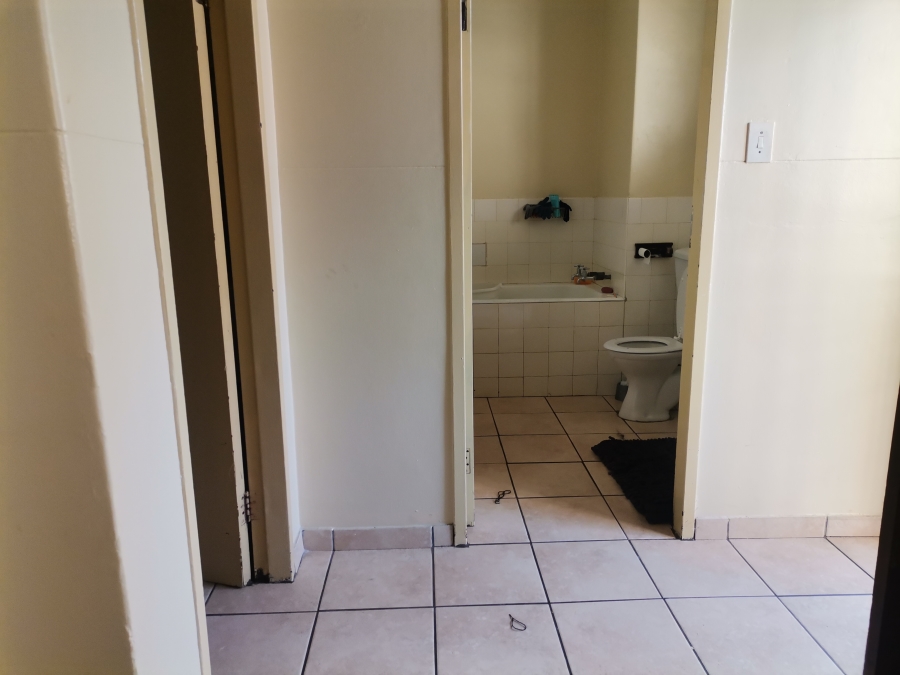 2 Bedroom Property for Sale in Sunnyside Gauteng