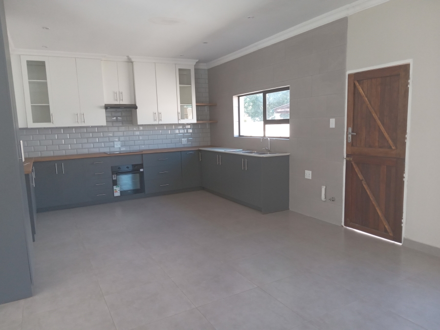 4 Bedroom Property for Sale in Mountain View Gauteng