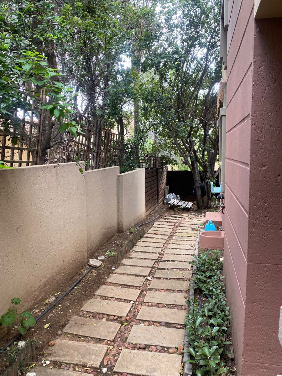 To Let 3 Bedroom Property for Rent in Douglasdale Gauteng