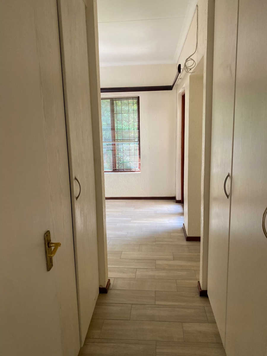 To Let 3 Bedroom Property for Rent in Douglasdale Gauteng