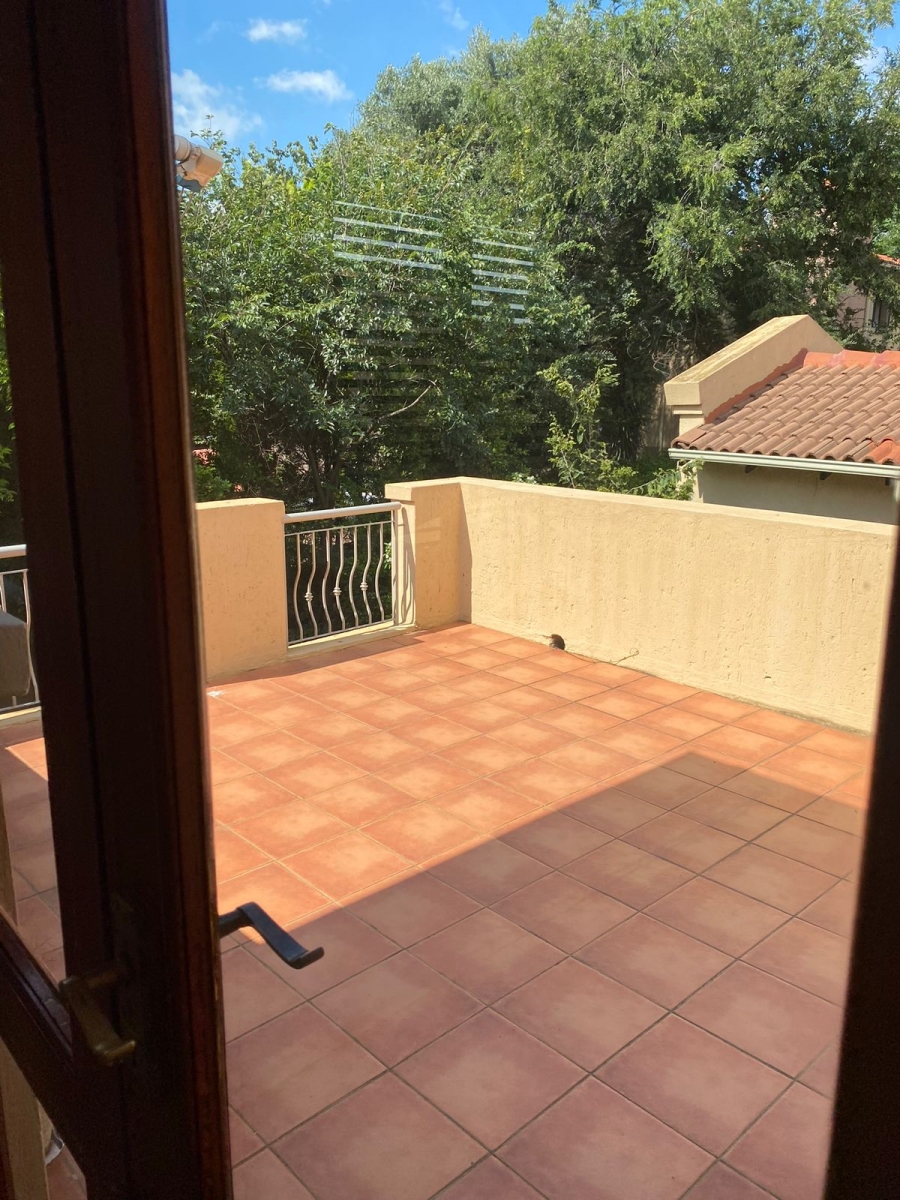 To Let 3 Bedroom Property for Rent in Douglasdale Gauteng