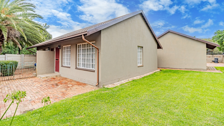 4 Bedroom Property for Sale in Brackenhurst Gauteng