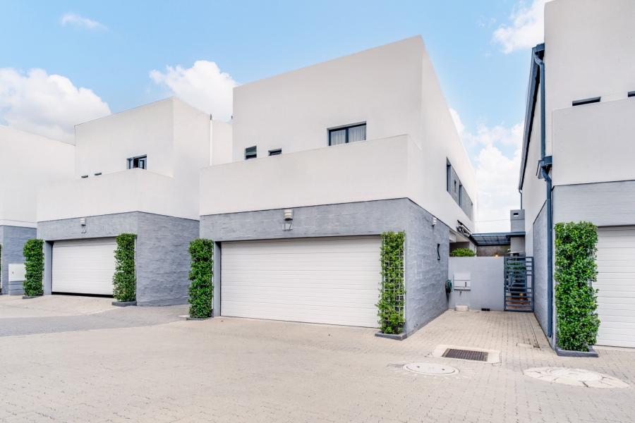 3 Bedroom Property for Sale in Bryanston Gauteng