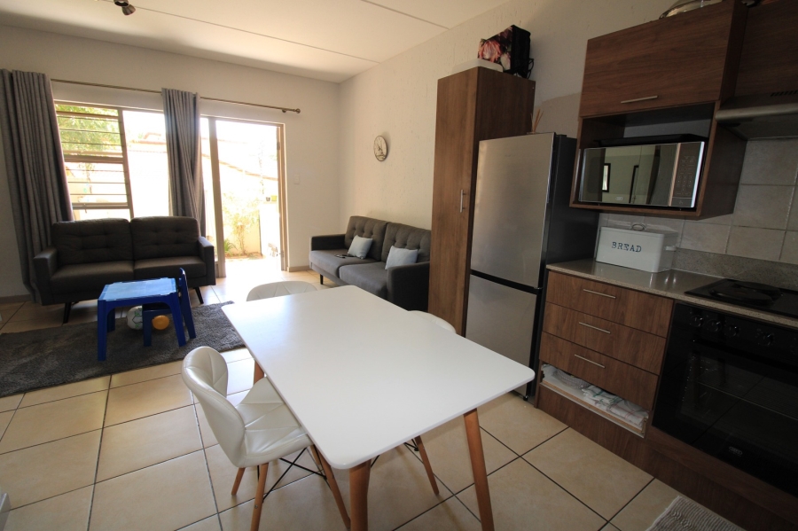 To Let 2 Bedroom Property for Rent in Lonehill Gauteng