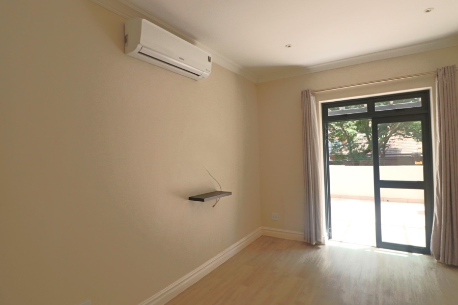 To Let 2 Bedroom Property for Rent in Bryanston Gauteng