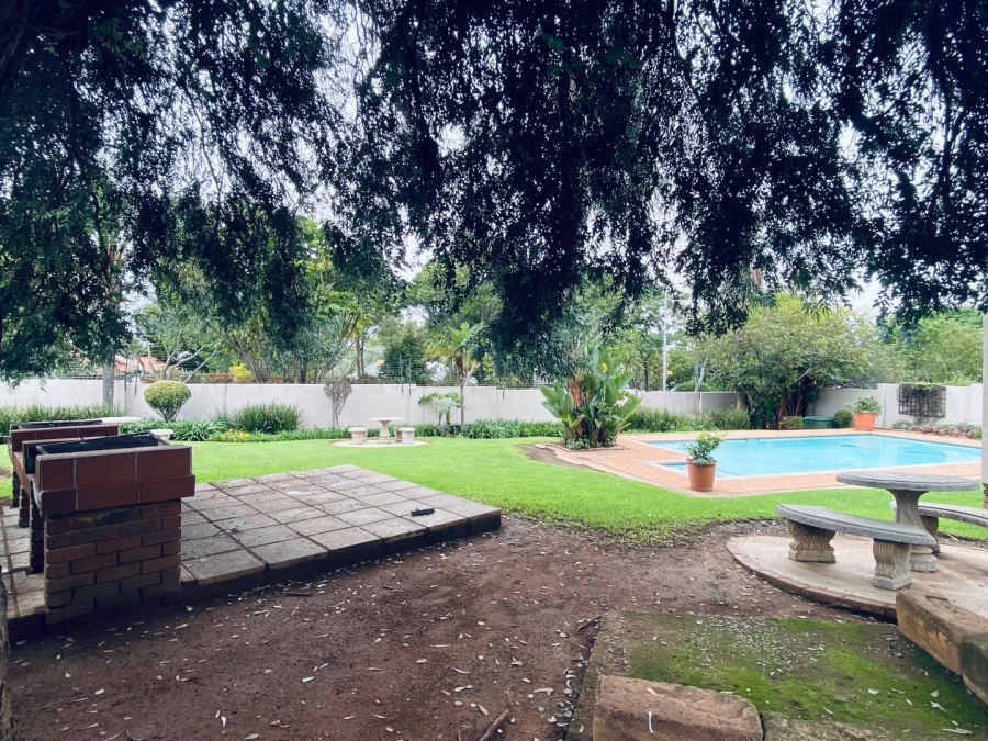 2 Bedroom Property for Sale in Magaliessig Gauteng