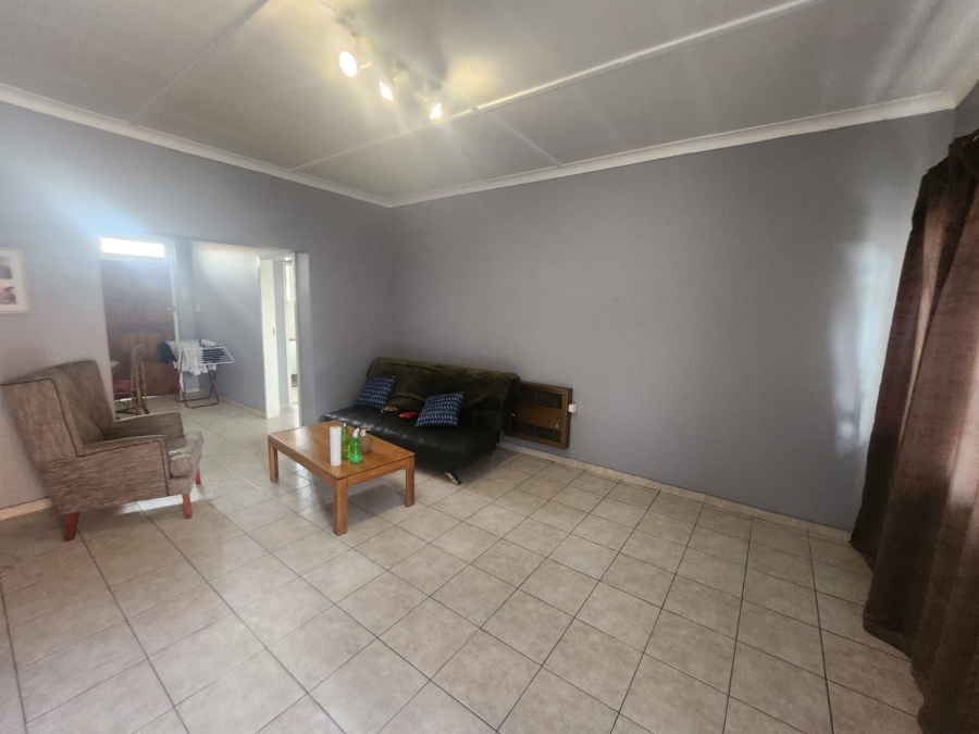 To Let 1 Bedroom Property for Rent in Lambton Gauteng