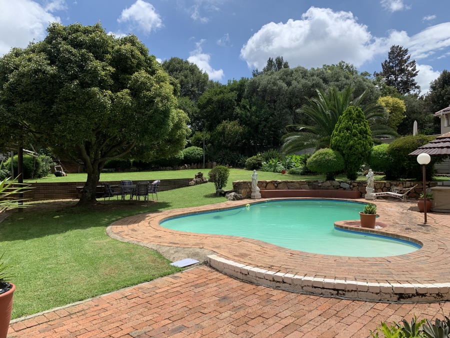 To Let 1 Bedroom Property for Rent in Sandhurst Gauteng