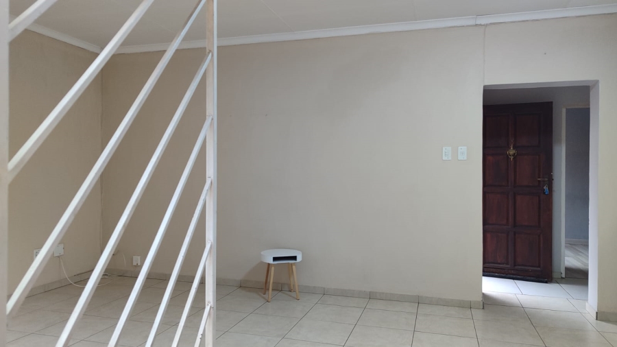 To Let 2 Bedroom Property for Rent in Noordwyk Gauteng