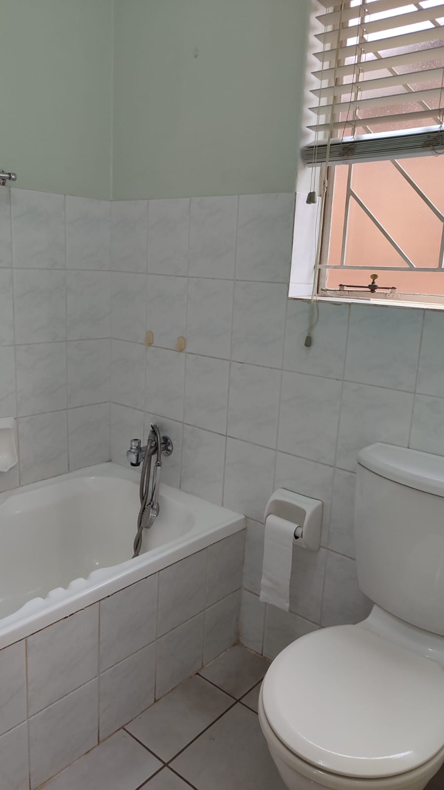 To Let 2 Bedroom Property for Rent in Noordwyk Gauteng