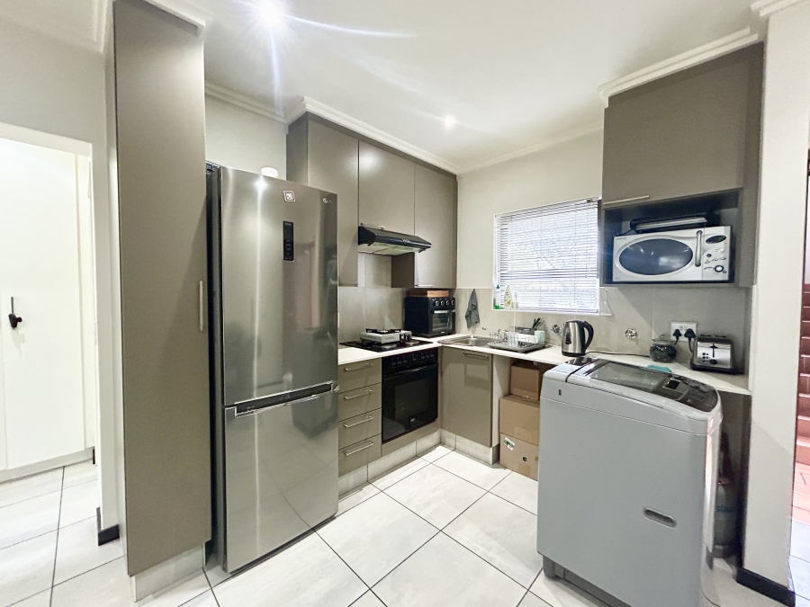 To Let 1 Bedroom Property for Rent in Sunninghill Gauteng