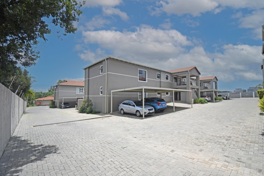 To Let 3 Bedroom Property for Rent in Barbeque Downs Gauteng