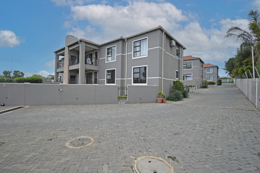 To Let 3 Bedroom Property for Rent in Barbeque Downs Gauteng