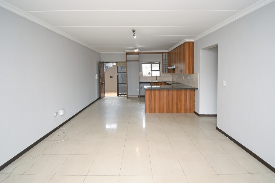 To Let 3 Bedroom Property for Rent in Barbeque Downs Gauteng