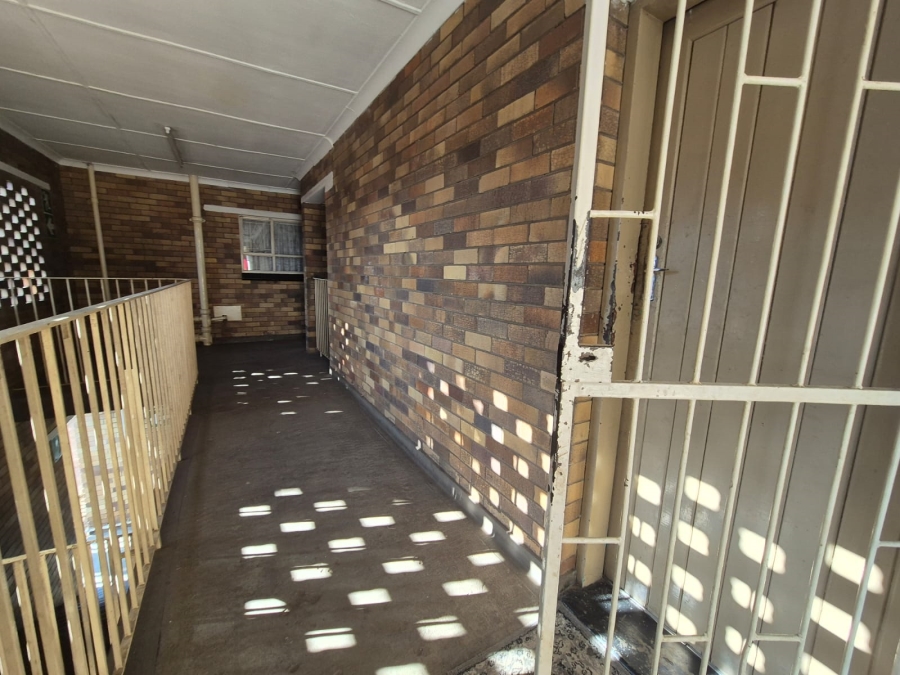 1 Bedroom Property for Sale in Peacehaven Gauteng