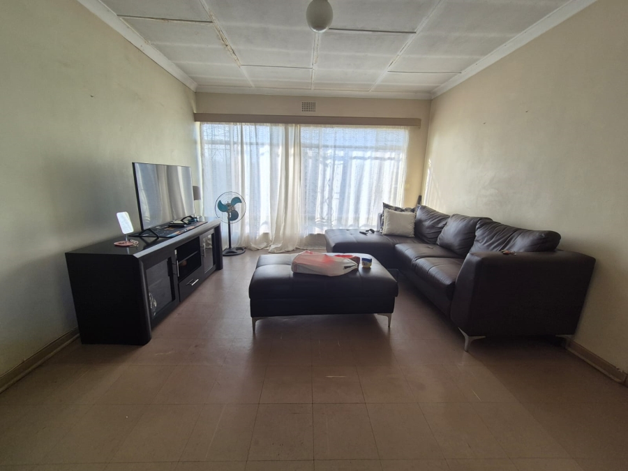 1 Bedroom Property for Sale in Peacehaven Gauteng