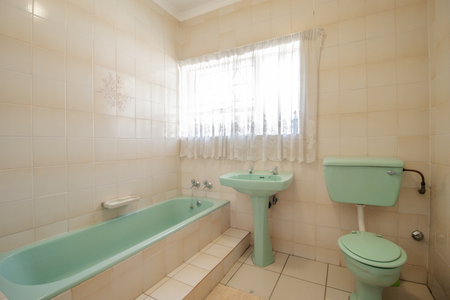 4 Bedroom Property for Sale in Parkhill Gardens Gauteng