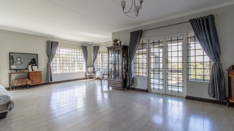 7 Bedroom Property for Sale in Blue Saddle Ranches Gauteng