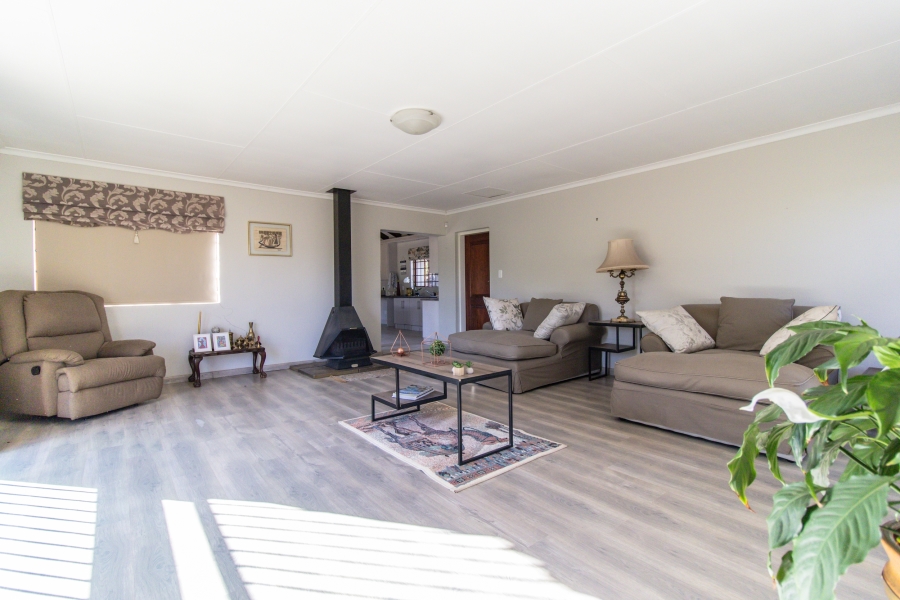 7 Bedroom Property for Sale in Blue Saddle Ranches Gauteng