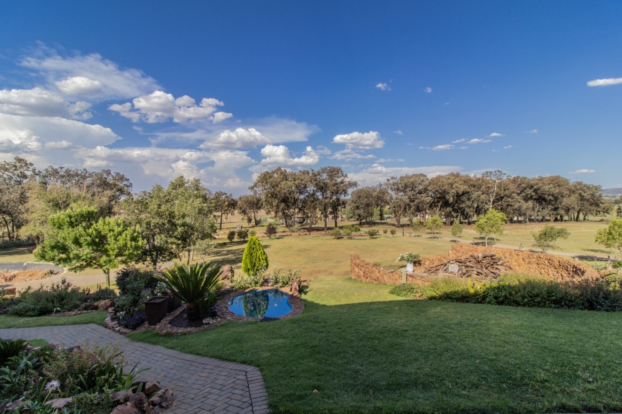 7 Bedroom Property for Sale in Blue Saddle Ranches Gauteng