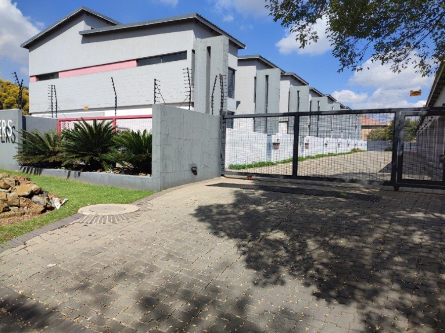 3 Bedroom Property for Sale in Edenvale Central Gauteng