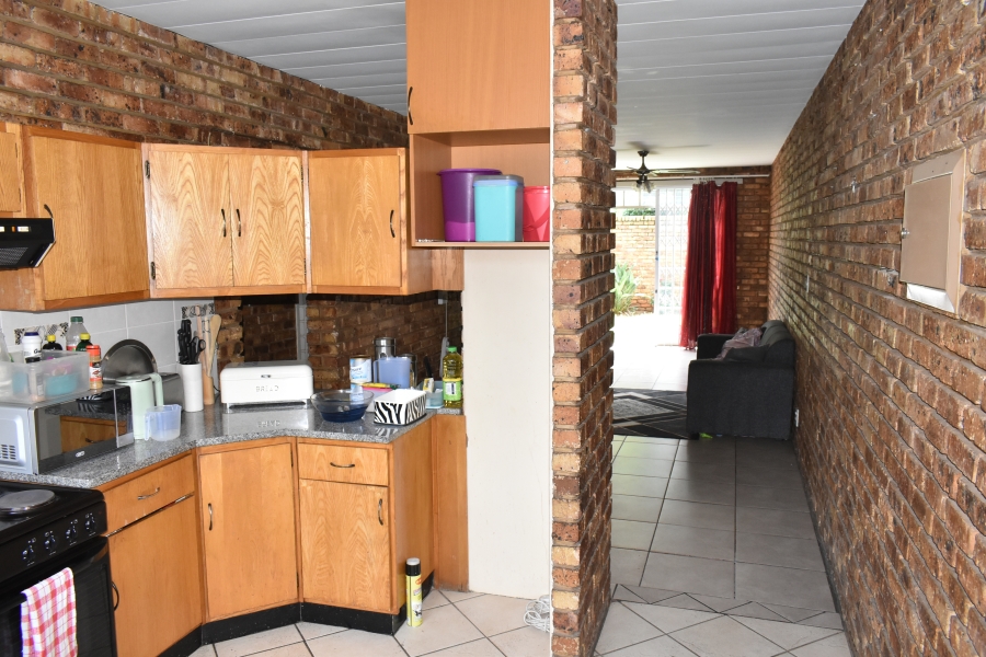 2 Bedroom Property for Sale in Pretoria North Gauteng