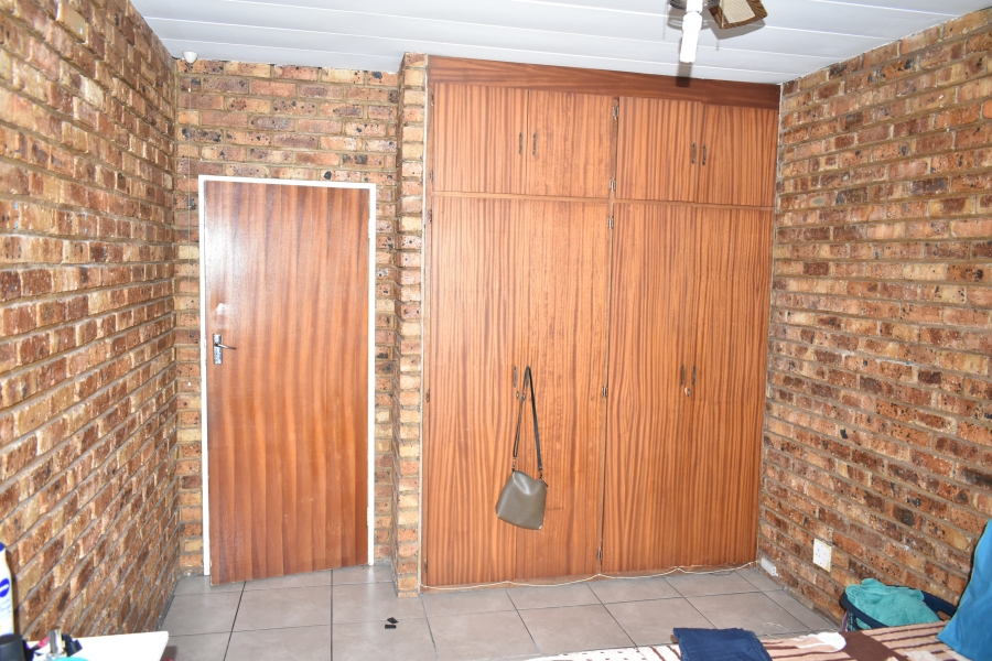 2 Bedroom Property for Sale in Pretoria North Gauteng