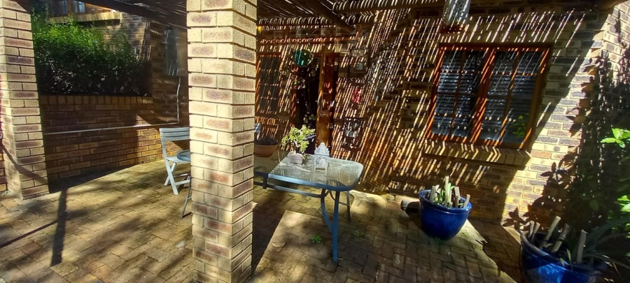 4 Bedroom Property for Sale in Ruimsig Gauteng