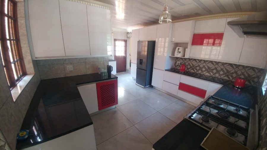 4 Bedroom Property for Sale in Amandasig Gauteng