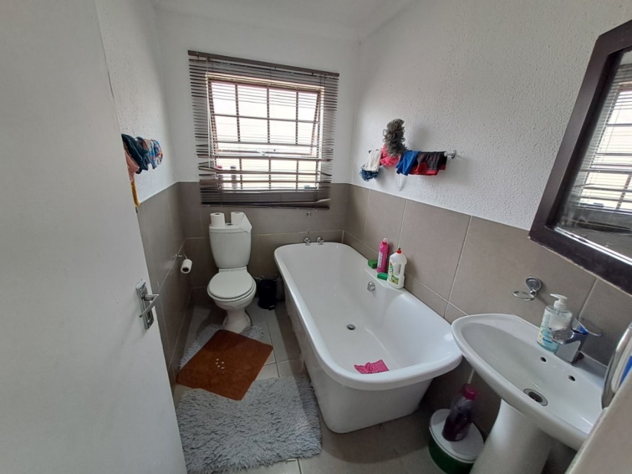 3 Bedroom Property for Sale in Heatherview Gauteng