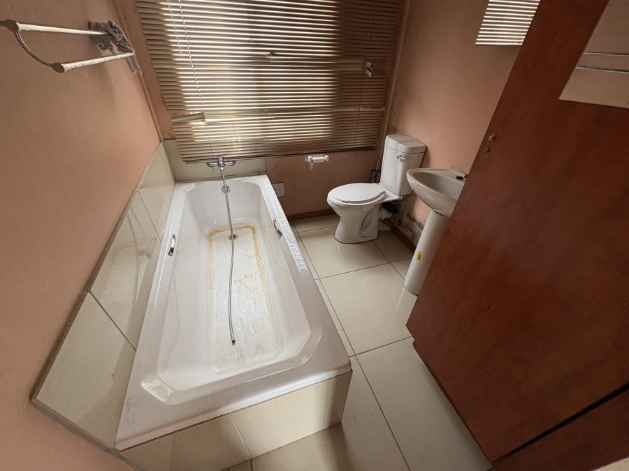 3 Bedroom Property for Sale in Rosslyn Gauteng