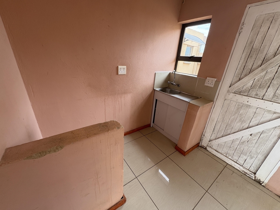 3 Bedroom Property for Sale in Rosslyn Gauteng