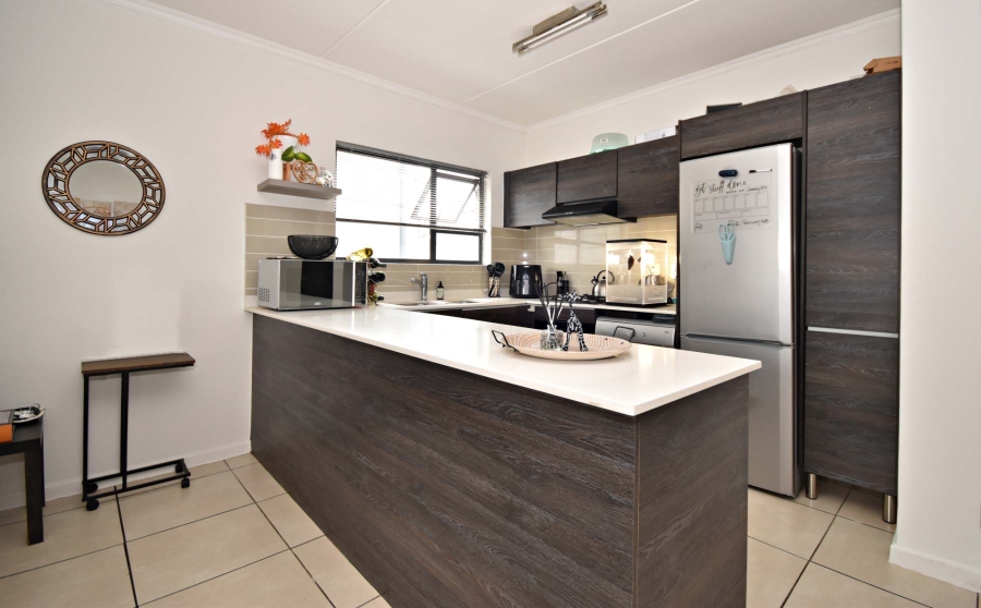 2 Bedroom Property for Sale in Olivedale Gauteng