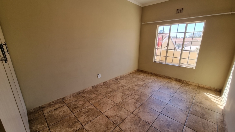 2 Bedroom Property for Sale in Kookrus Gauteng