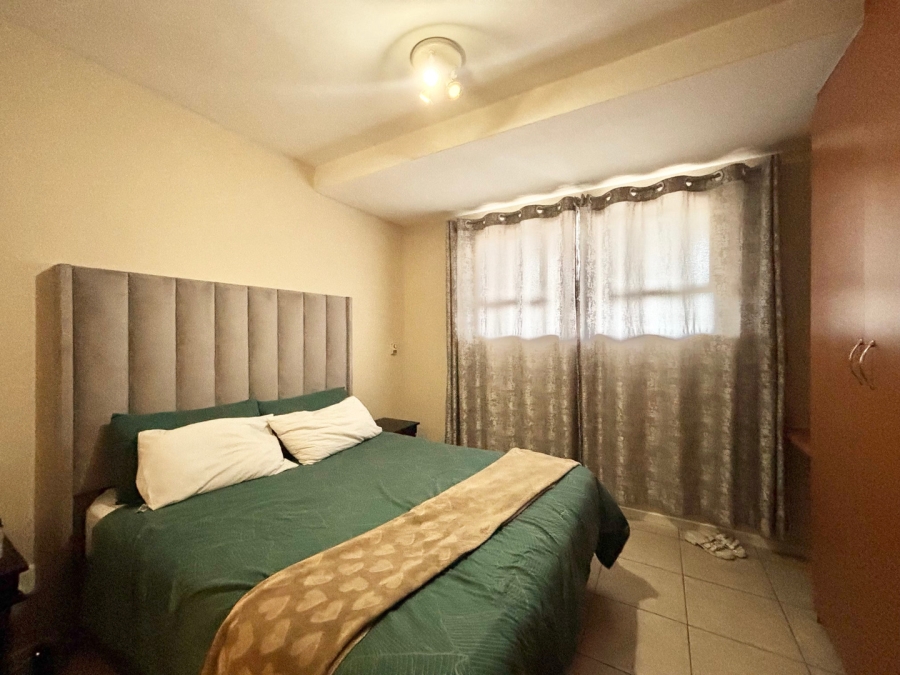 2 Bedroom Property for Sale in Morningside Gauteng