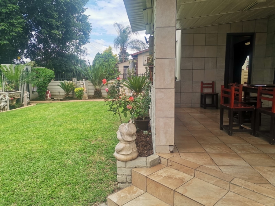 4 Bedroom Property for Sale in Hermanstad Gauteng