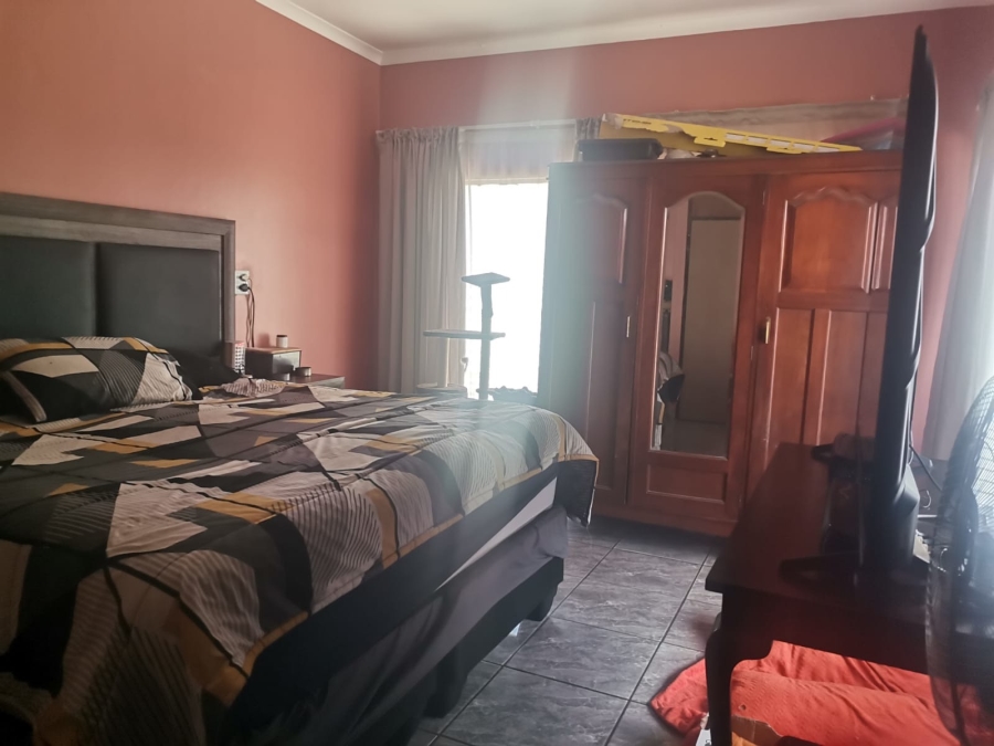 4 Bedroom Property for Sale in Hermanstad Gauteng