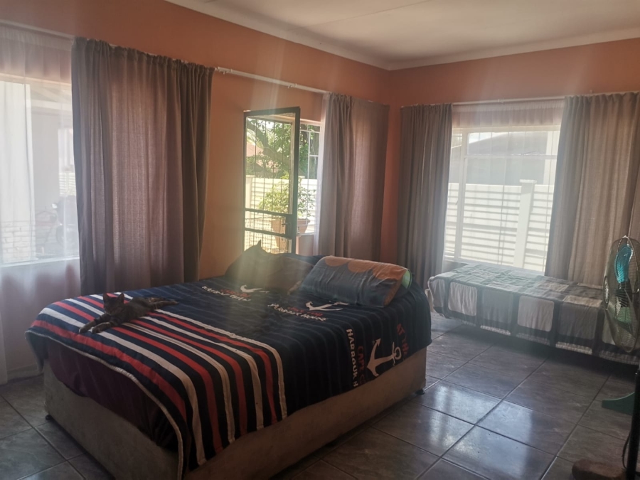 4 Bedroom Property for Sale in Hermanstad Gauteng