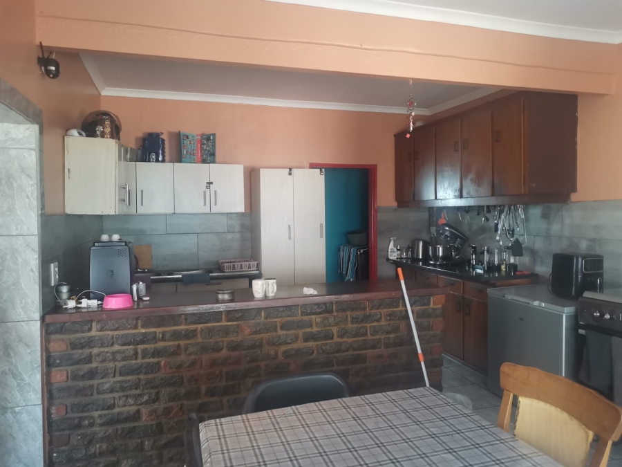 4 Bedroom Property for Sale in Hermanstad Gauteng