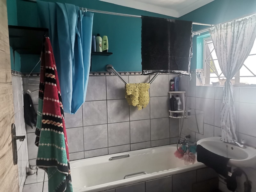 4 Bedroom Property for Sale in Hermanstad Gauteng