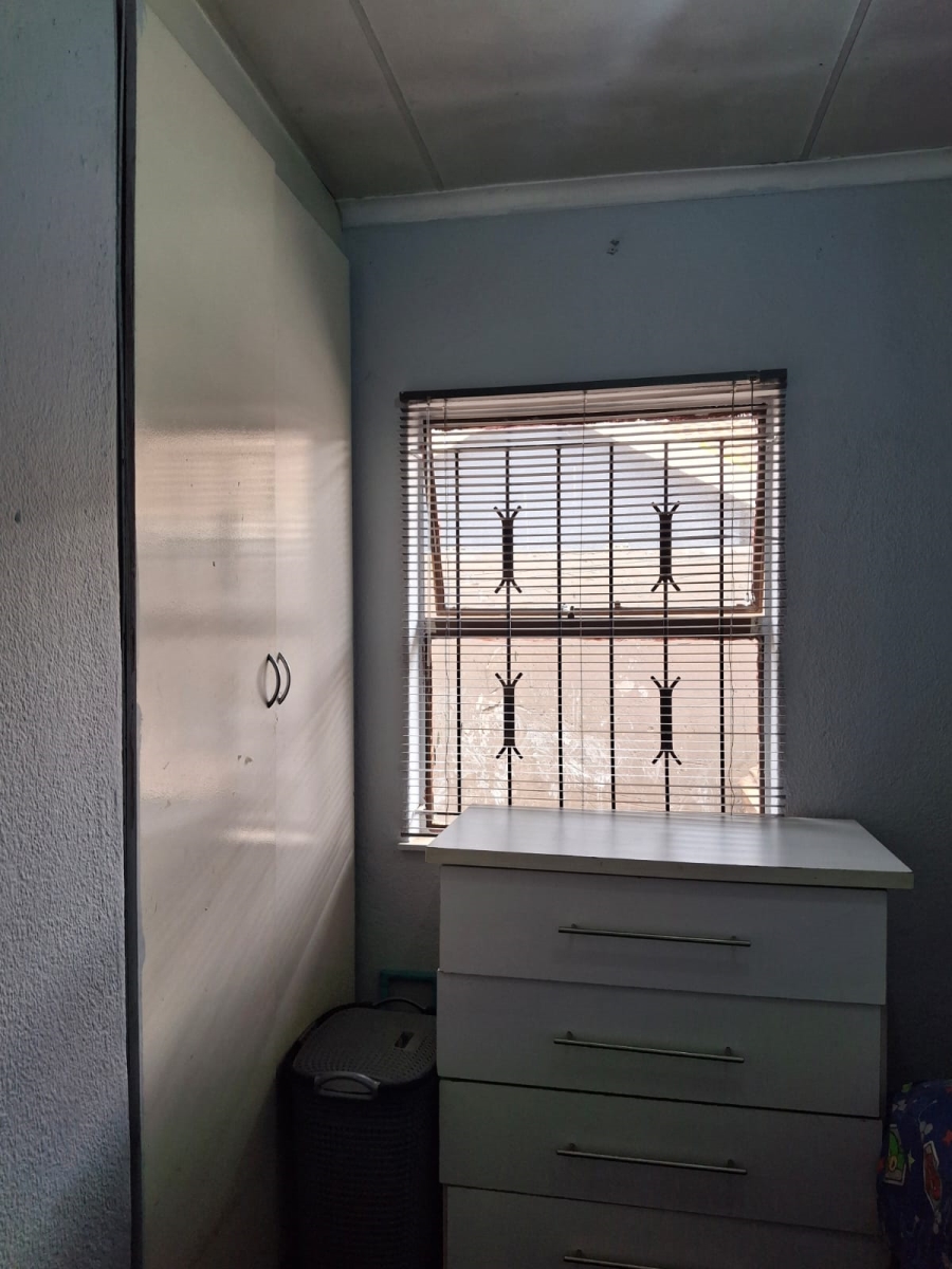 3 Bedroom Property for Sale in Dhlamini Gauteng