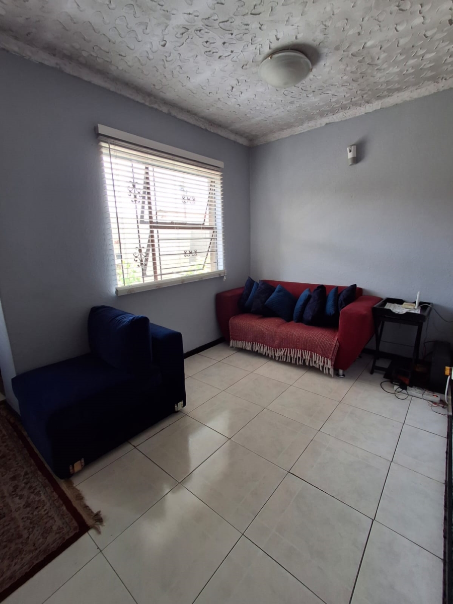 3 Bedroom Property for Sale in Dhlamini Gauteng