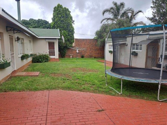 To Let 3 Bedroom Property for Rent in Sunnyridge Gauteng