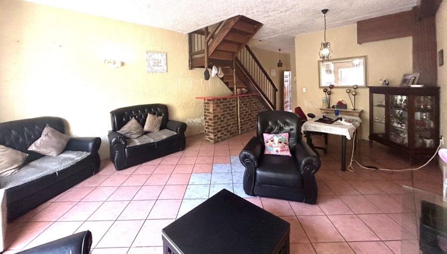 3 Bedroom Property for Sale in Townsview Gauteng