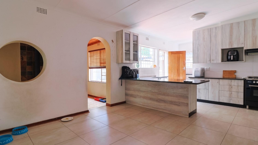 3 Bedroom Property for Sale in Brackenhurst Gauteng