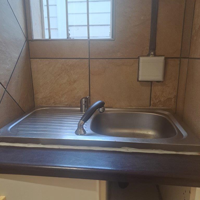 To Let 1 Bedroom Property for Rent in Sydenham Gauteng