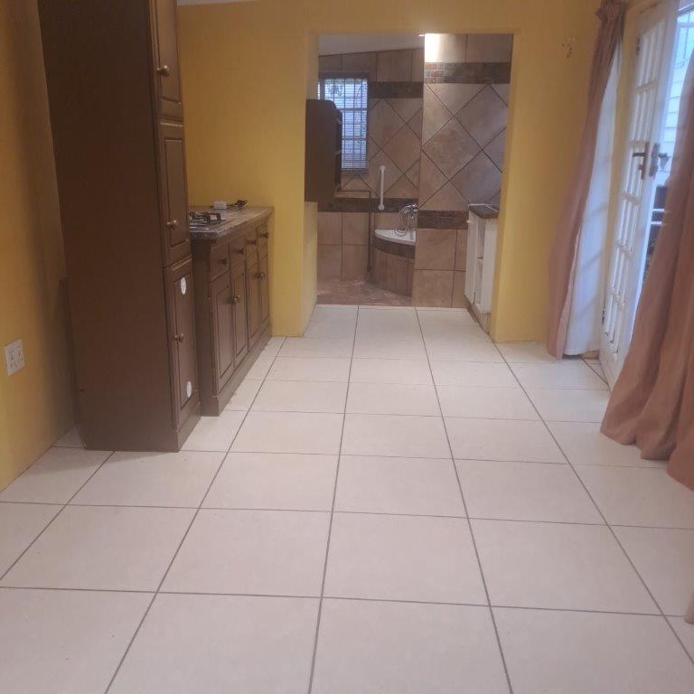 To Let 1 Bedroom Property for Rent in Sydenham Gauteng