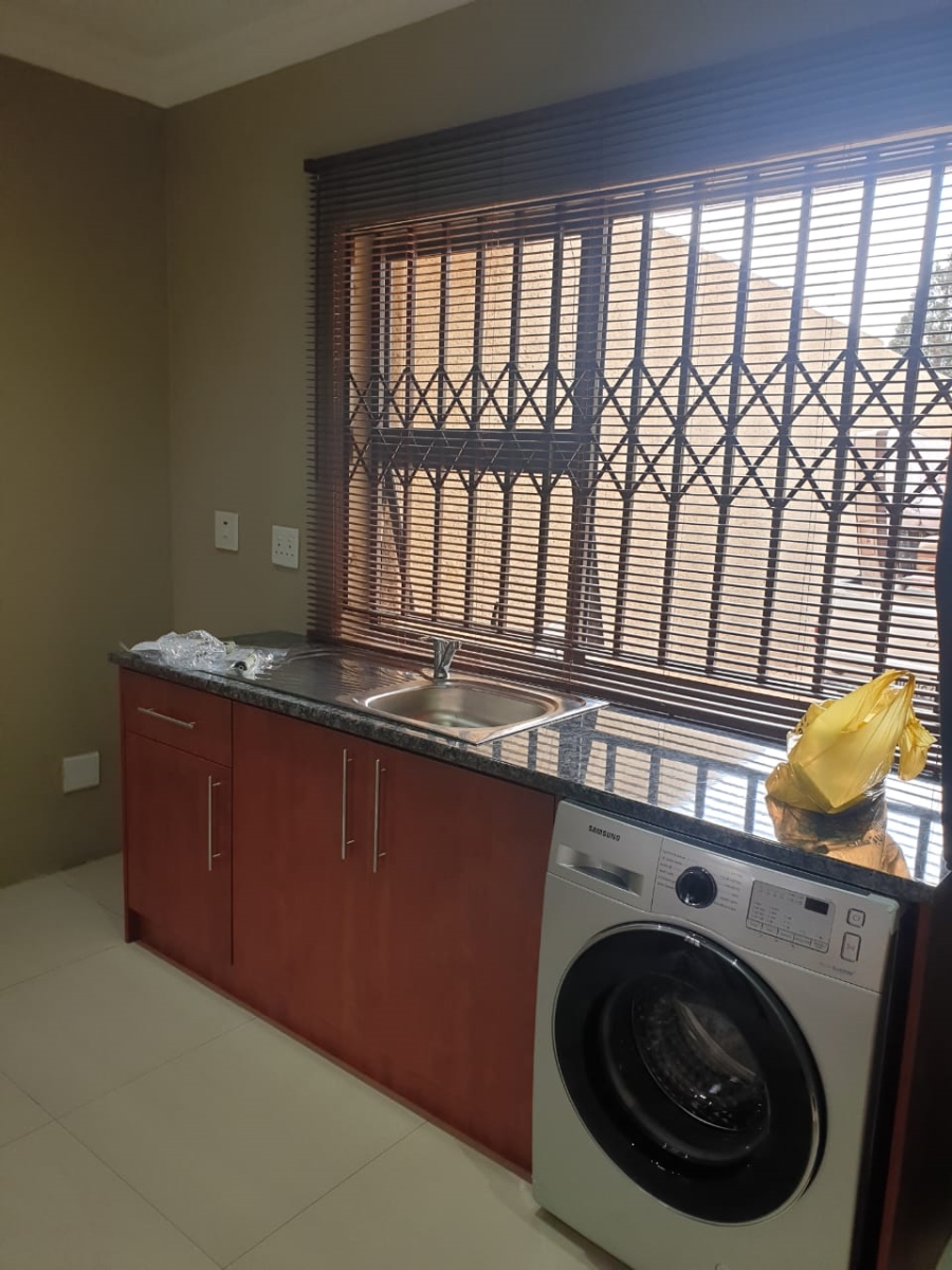 To Let 1 Bedroom Property for Rent in Naledi Gauteng