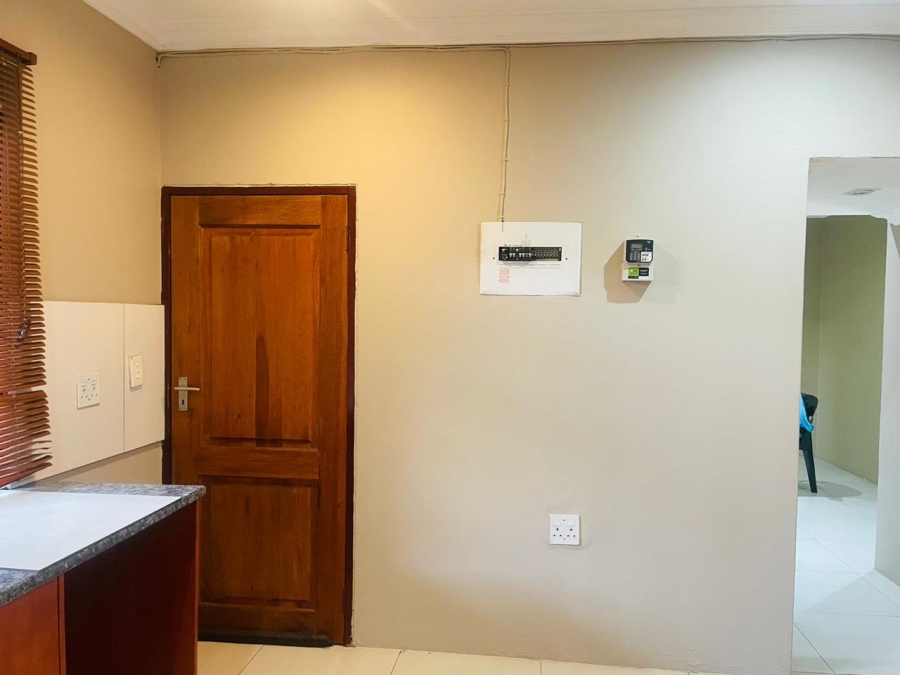 To Let 1 Bedroom Property for Rent in Naledi Gauteng