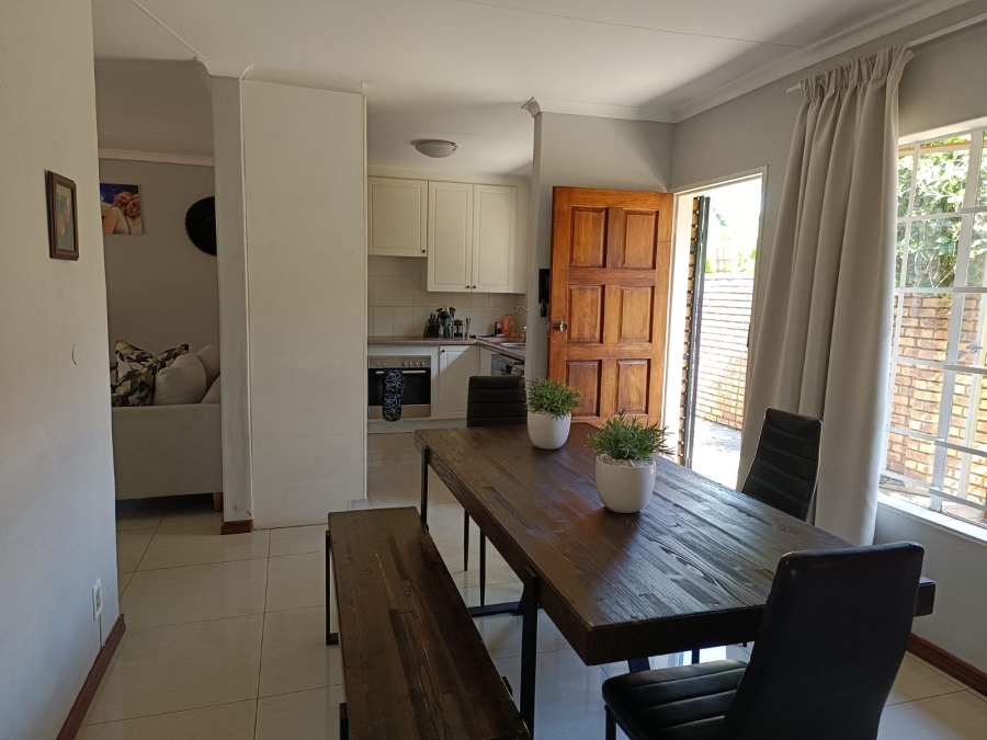 To Let 2 Bedroom Property for Rent in Eldoraigne Gauteng